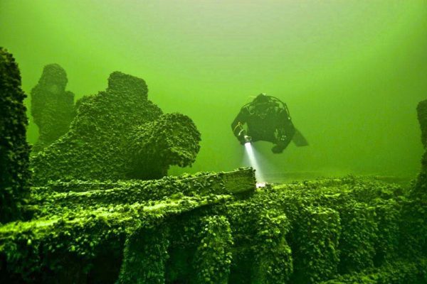 Etienne Mackensen Abyssmarine 34