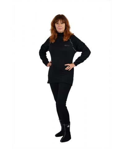 ScubaForce X-Basic Unterzieher getragen von Model mit körpernaher Passform