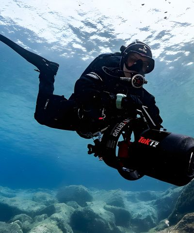 DiverTug TEK12 Unterwasser Scooter im Einsatz beim Tauchgang