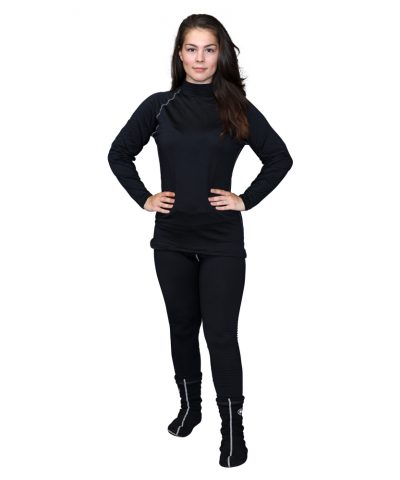 ScubaForce X-Liner First Layer Frontansicht getragen von Model mit körpernaher Passform