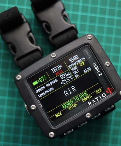 Ratio iX3M 2 Tech Plus CCR Trimix Tauchcomputer mit elastischen Gurten