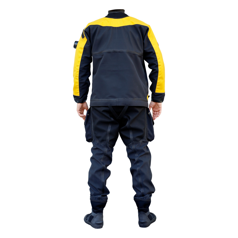 DiveSystem Solo Cave Trockentauchanzug 3 DiveSystem Solo Cave Trockentauchanzug Rückansicht mit Cordura Verstärkungen von DiveSystem